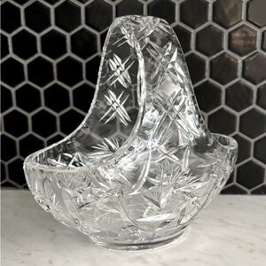Pinwheel Crystal Basket
